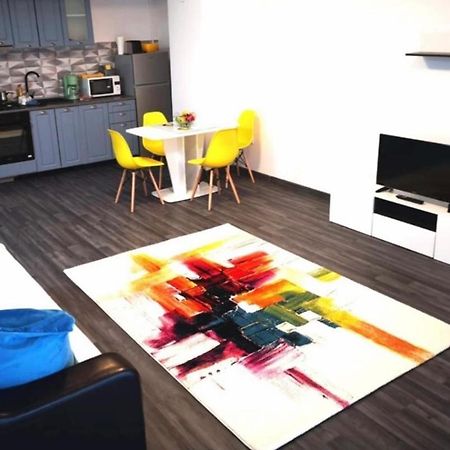 Apartament Spatios Cu 2 Camere In Centrul Statiunii Mamaia -73Mp - ! Εξωτερικό φωτογραφία
